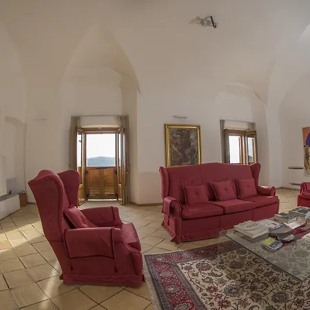 مزرعة للإقامة Palazzo Tronconi *