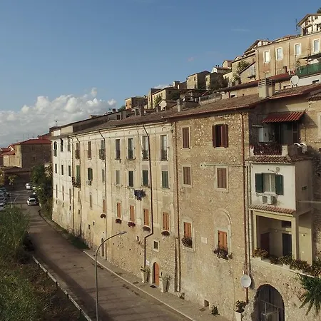 مزرعة للإقامة Palazzo Tronconi