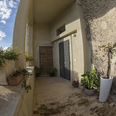 مزرعة للإقامة Palazzo Tronconi