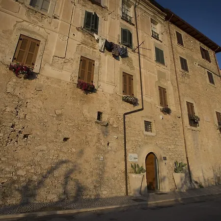 مزرعة للإقامة Palazzo Tronconi