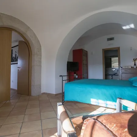 مزرعة للإقامة Palazzo Tronconi Arce