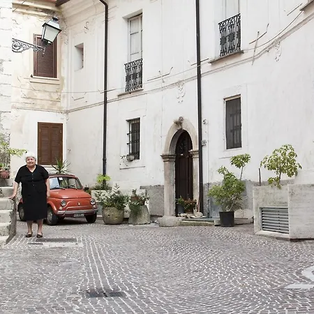 مزرعة للإقامة Palazzo Tronconi Arce